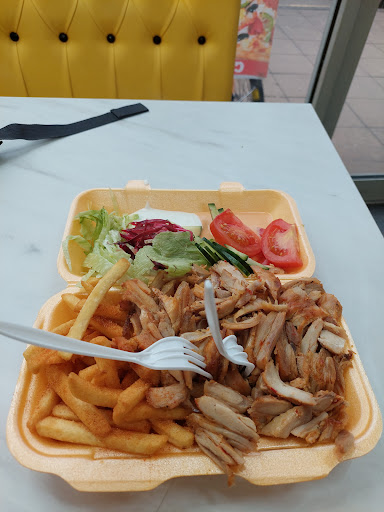 Photo of Mimiz Peri Peri - 34 Wellingborough Rd, Northampton NN1 4DN